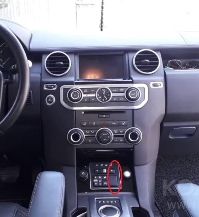 Land Rover Discovery 4