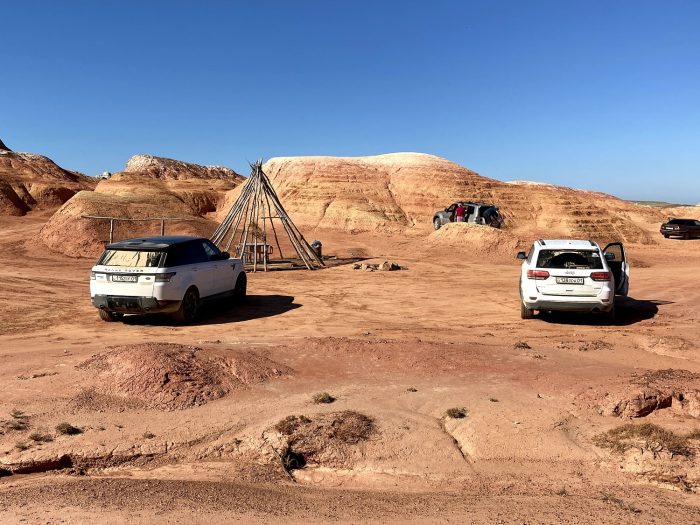 Киин-Кириш
Шекельмес
Киин-Кериш