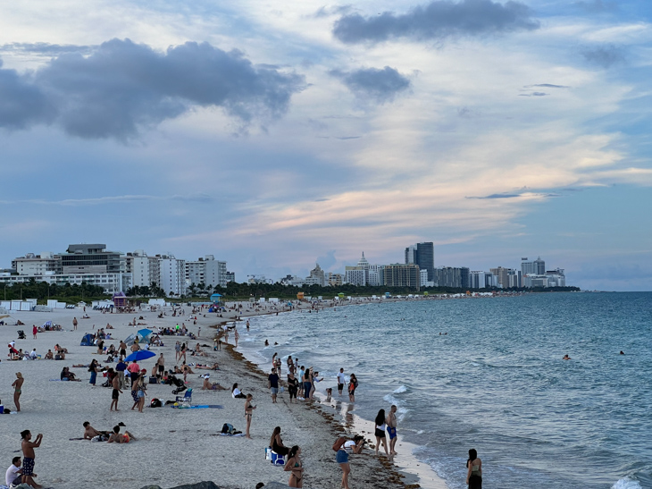 Майами бич пляж возле пирса