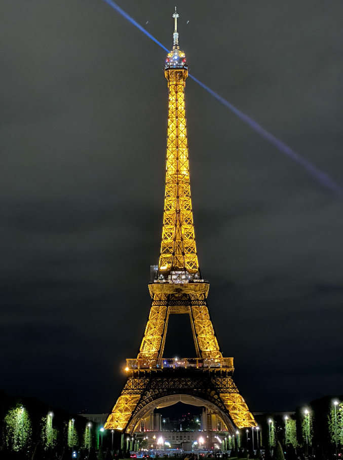 Париж Франция Эйфелева башня ночью